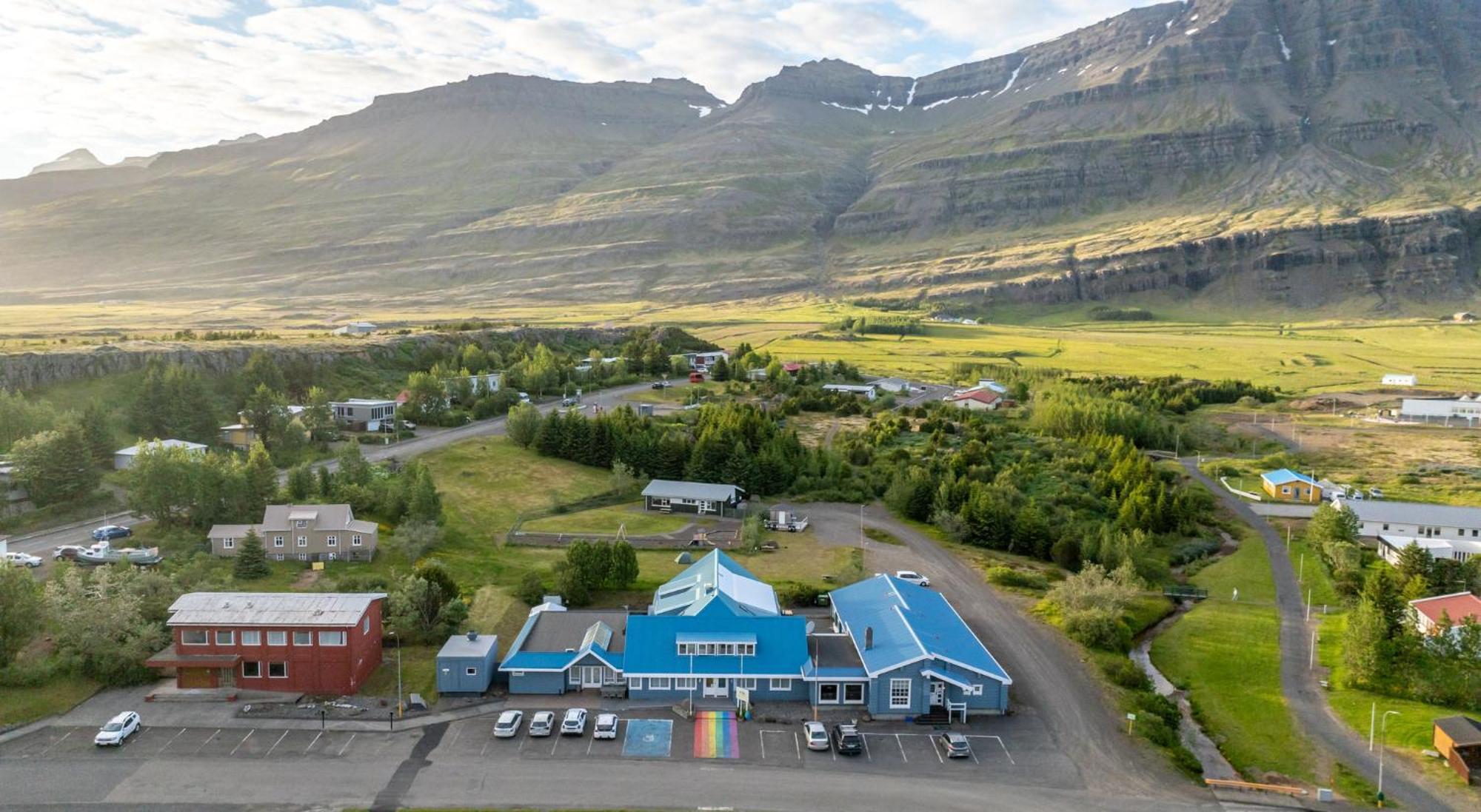 Hotel Breiddalsvik Bagian luar foto